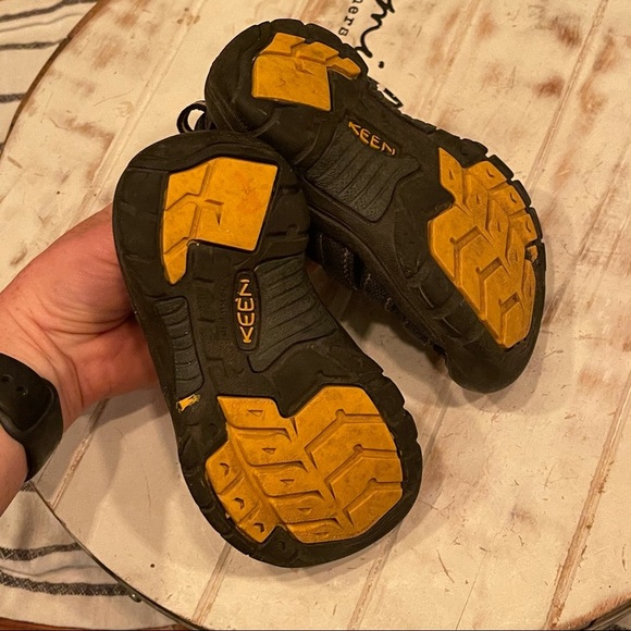 Kid's Keen Newport Sandals/Water Shoes - Picture 6 of 8
